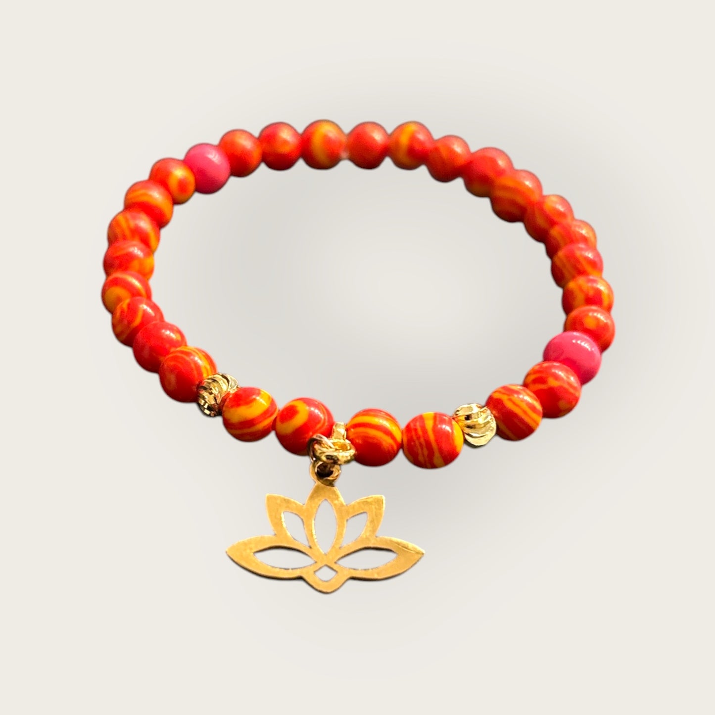 Armband mit Lotusblüte