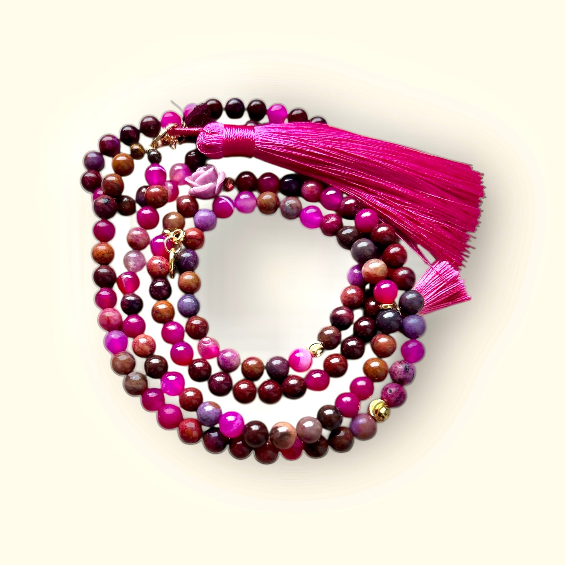 Boho Kette mit Quaste in pink