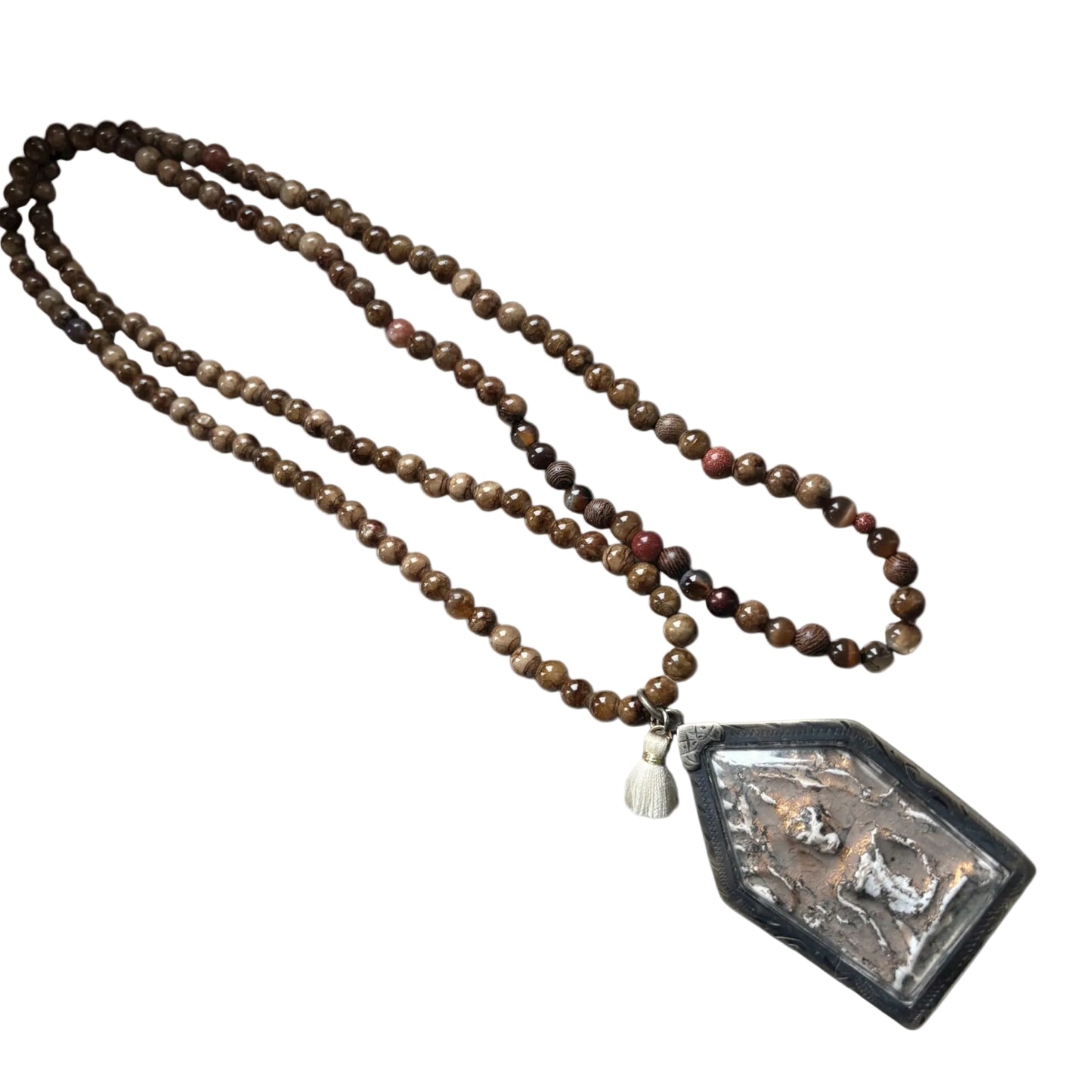 Kette mit thailändischem Amulett