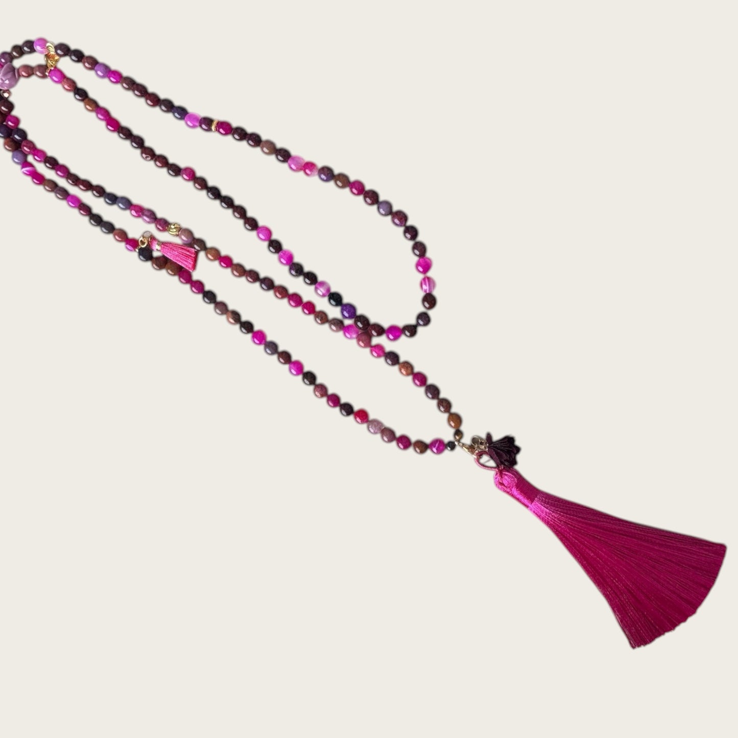 Boho Kette aus Naturstein Perlen mit Quaste