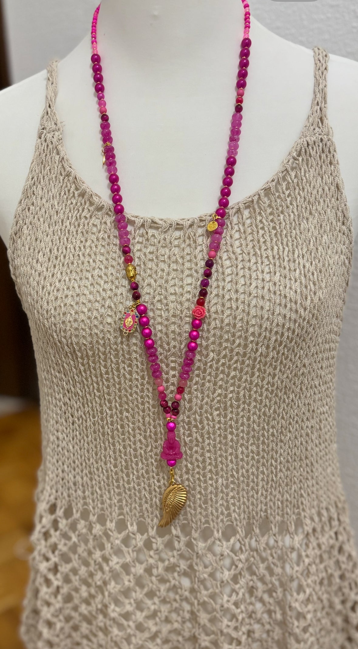 HOT PINK - Lange Boho Kette mit Buddha und Engelsflügel