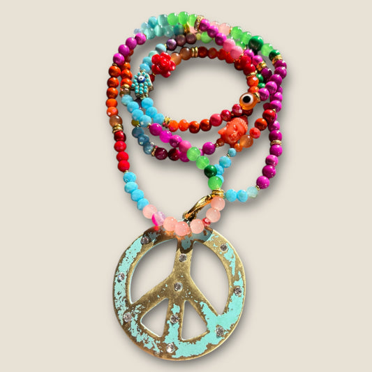 Perlenkette mit Peace Anhänger