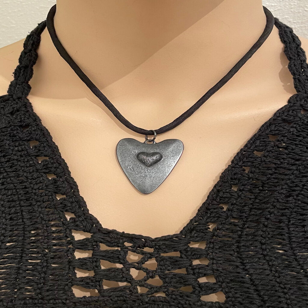 Boho Schmuck HERZ BLACKBEAUTY Amulett L der Marke SchauTime