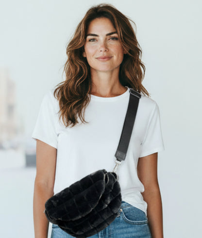 Flauschige Teddy Crossbody Bag schwarz