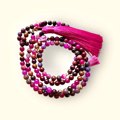 Boho Kette mit Quaste in pink