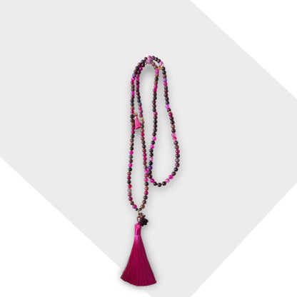 Perlenkette mit Quaste in pink