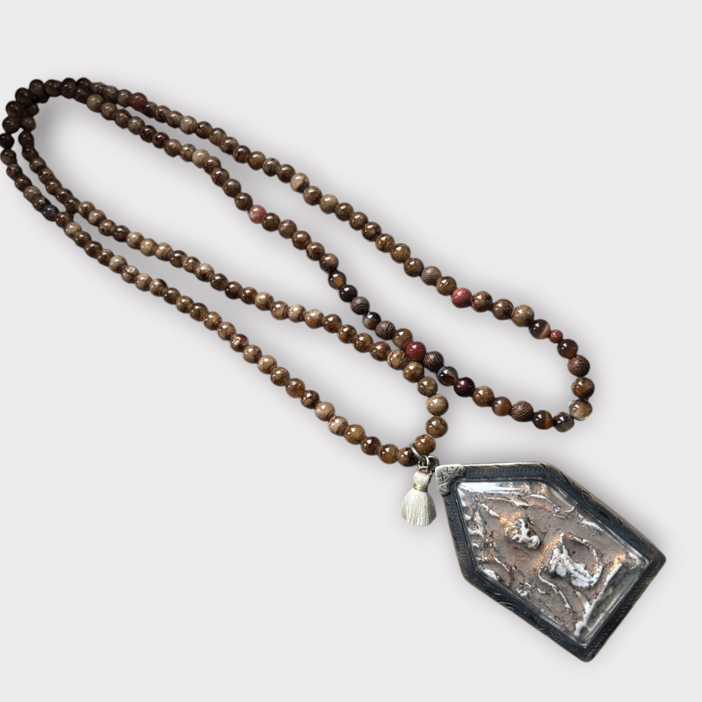 Kette mit thailändischem Amulett