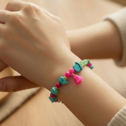 buntes-perlenarmband-mit-kleiner-quaste
