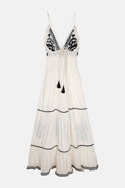 Boho Kleid in weiß mit Stickerei in schwarz von Piti Cuiti