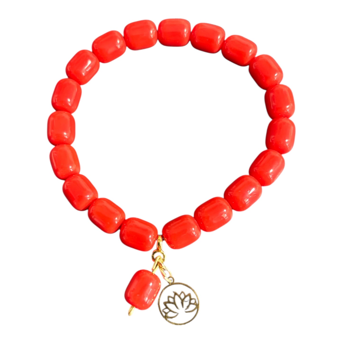bohoarmband-rot-mit-anhänger-lotusblüte