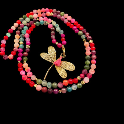 bunte-kette-im-boholook-mit-libellen-anhänger