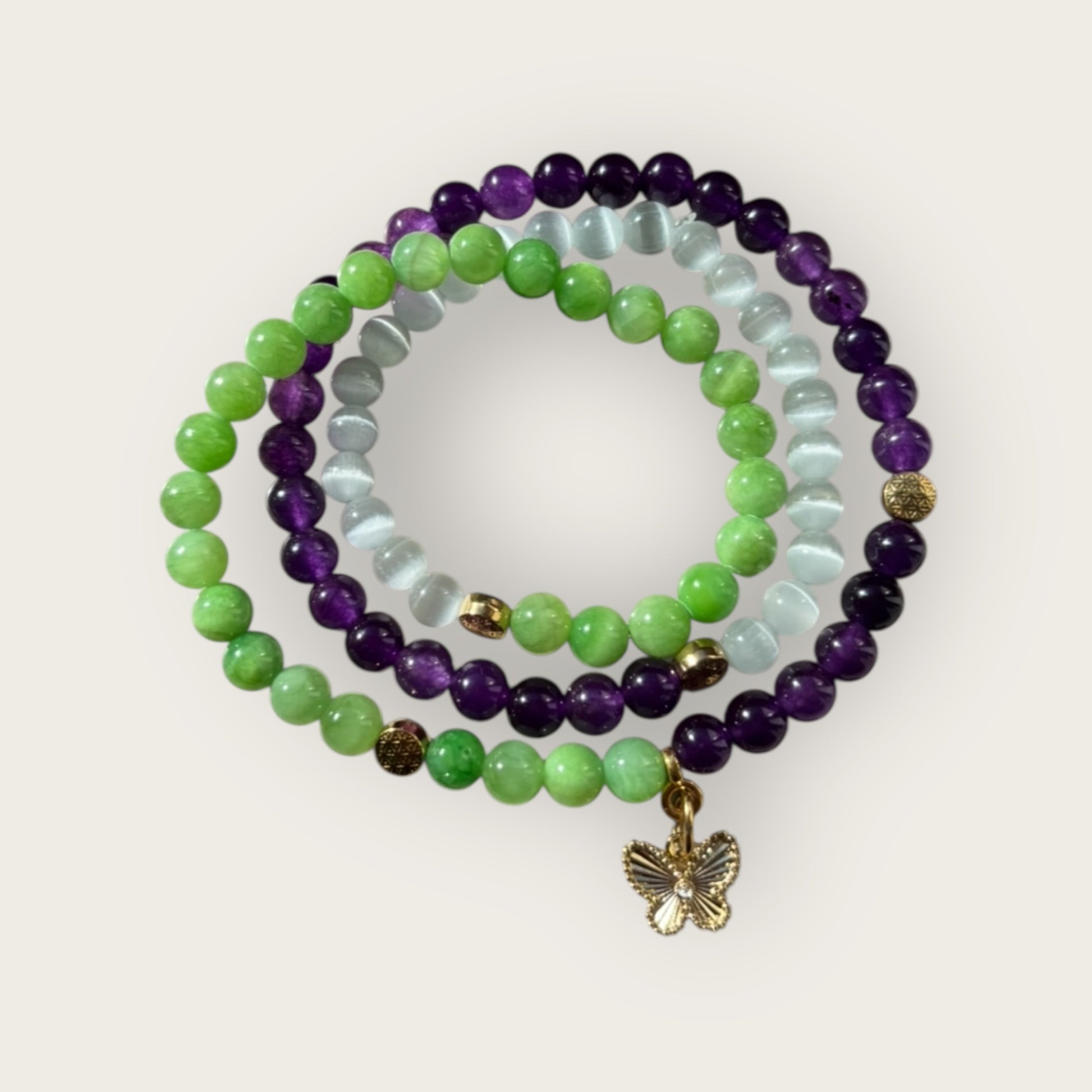 Armband aus Naturstein mit Schmetterlingsanhänger