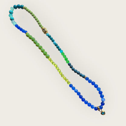 OZEANENERGIE  - Wickelarmband - diverse Perlen in Blau- und Grüntönen