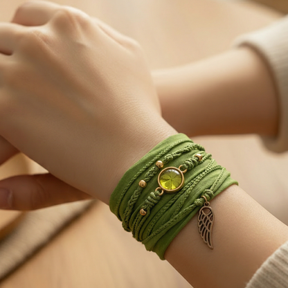 Seidenwickelarmband grün - mit Flügelanhänger