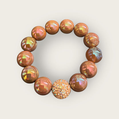 Perlenarmband in braun mit Glitzerperle