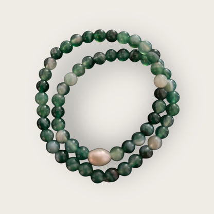Schottland - Wickelarmband aus grünen Naturstein Perlen mit einer Süßwasser Perle