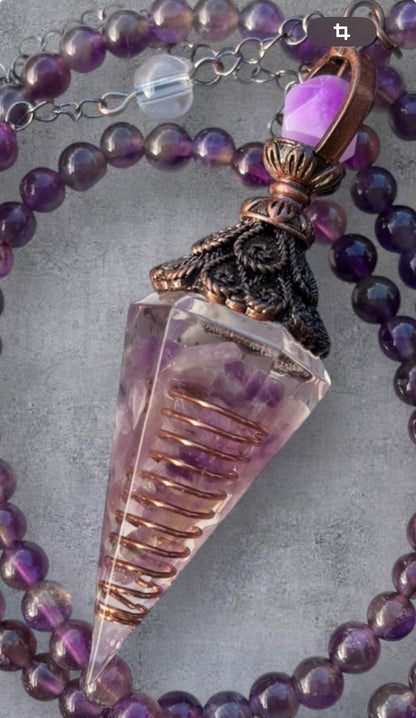 Amethyst Kette WONDERLAND mit einem Kristallpendel