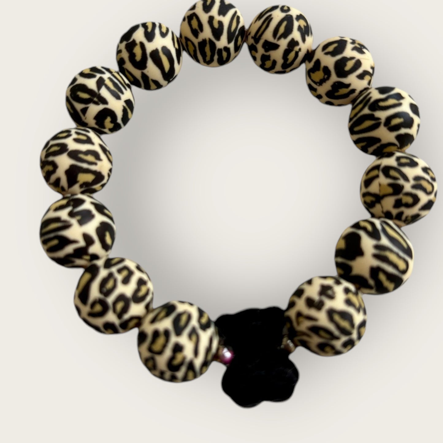 Armband BLACK TEDDY aus großen Perlen animal print mit einer Perle Teddy Bär