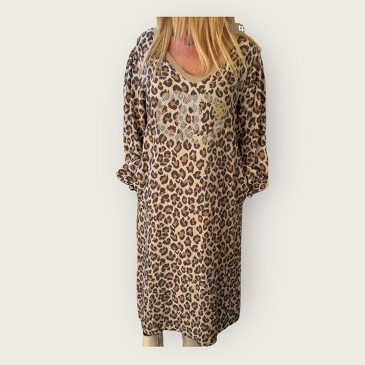 Lässiges Kleid im Animal Print mit Glitzer Applikation