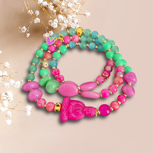 Armband KAIKO aus Perlen in Grün und Pink und einer Buddha Perle