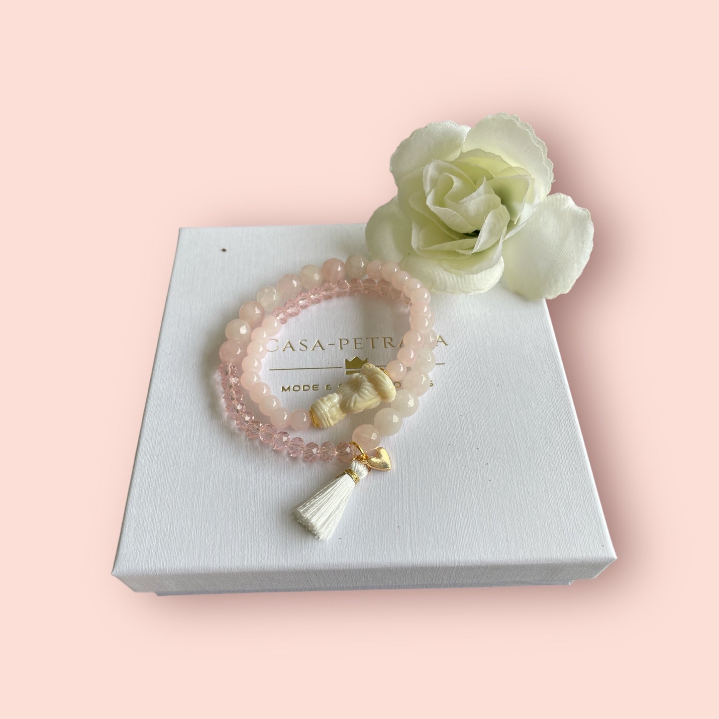 Armband MALCU aus Rosenquarz Perlen mit einer Buddha Perle